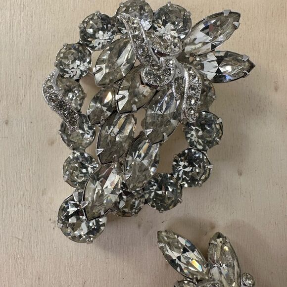 Vintage Eisenberg Clear Rhinestone Glam Brooch And Earring Set - Picture 10 of 10